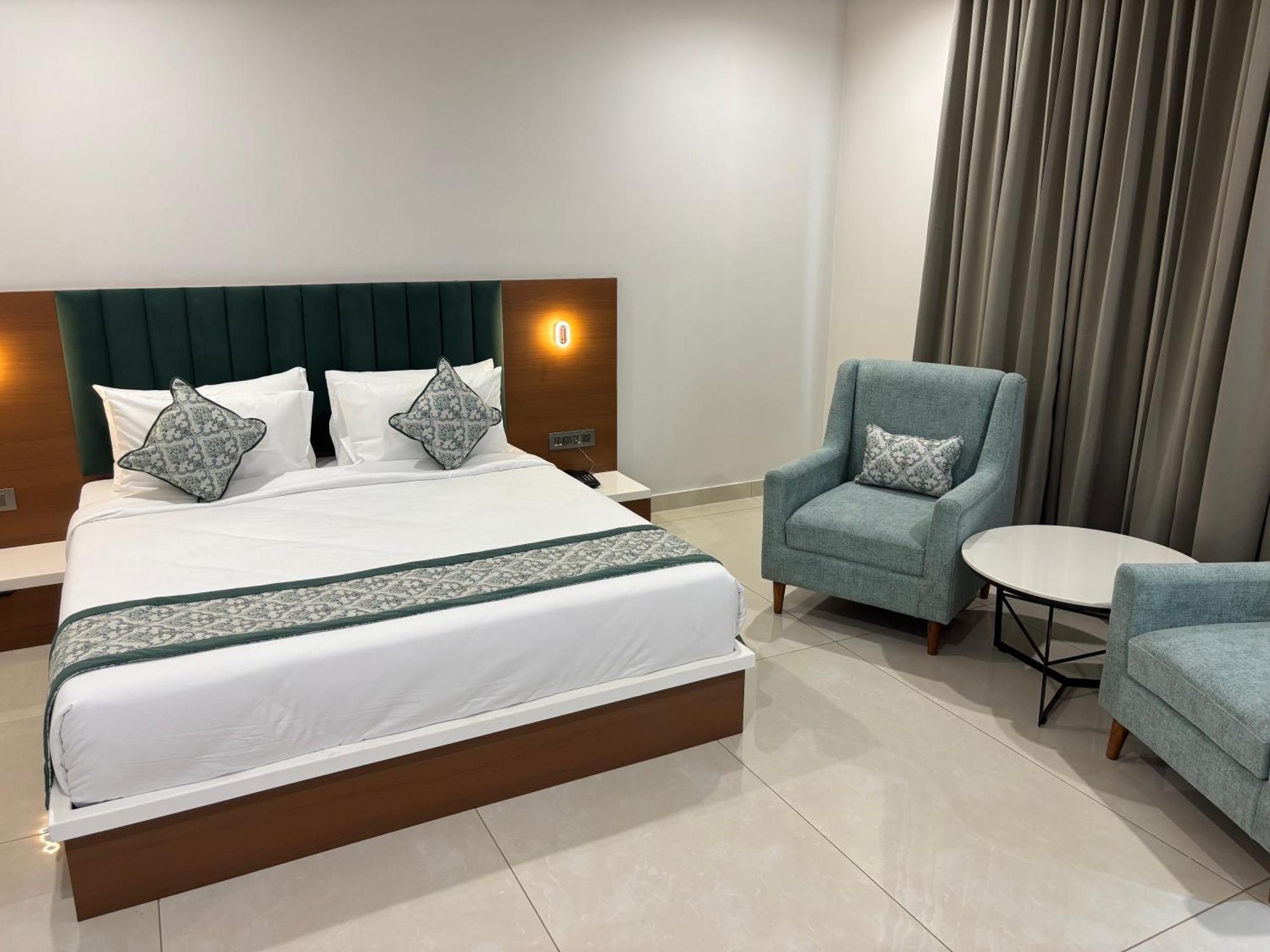 Hotel The Crown Inn Jhunjhunu Екстер'єр фото
