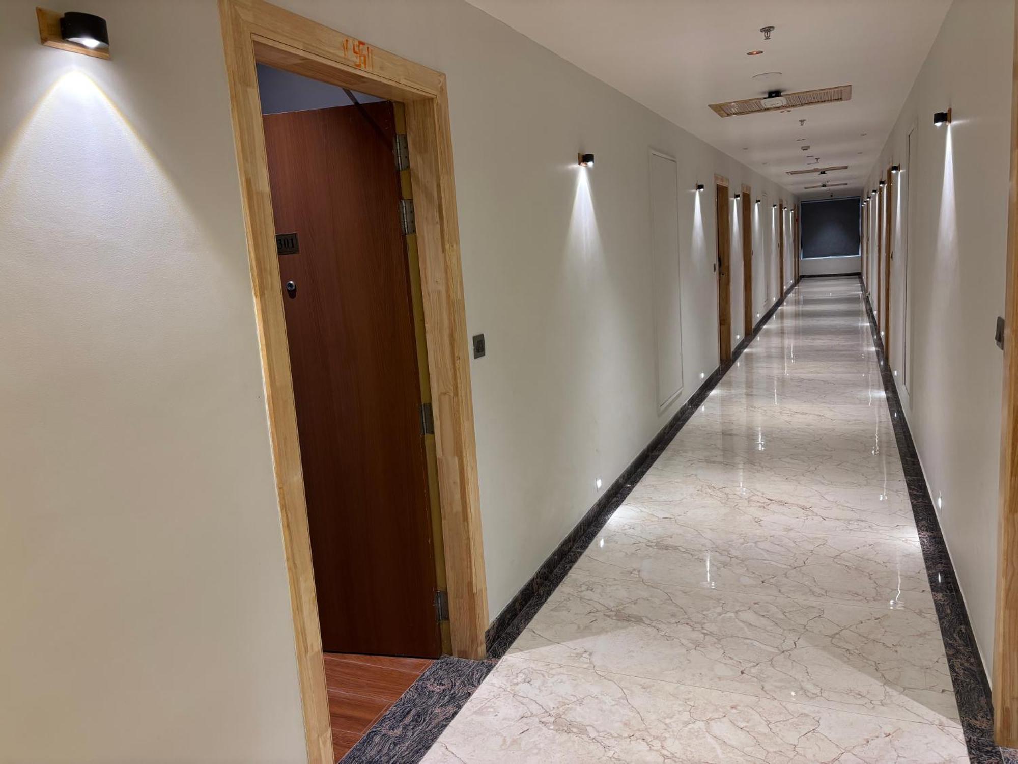 Hotel The Crown Inn Jhunjhunu Екстер'єр фото