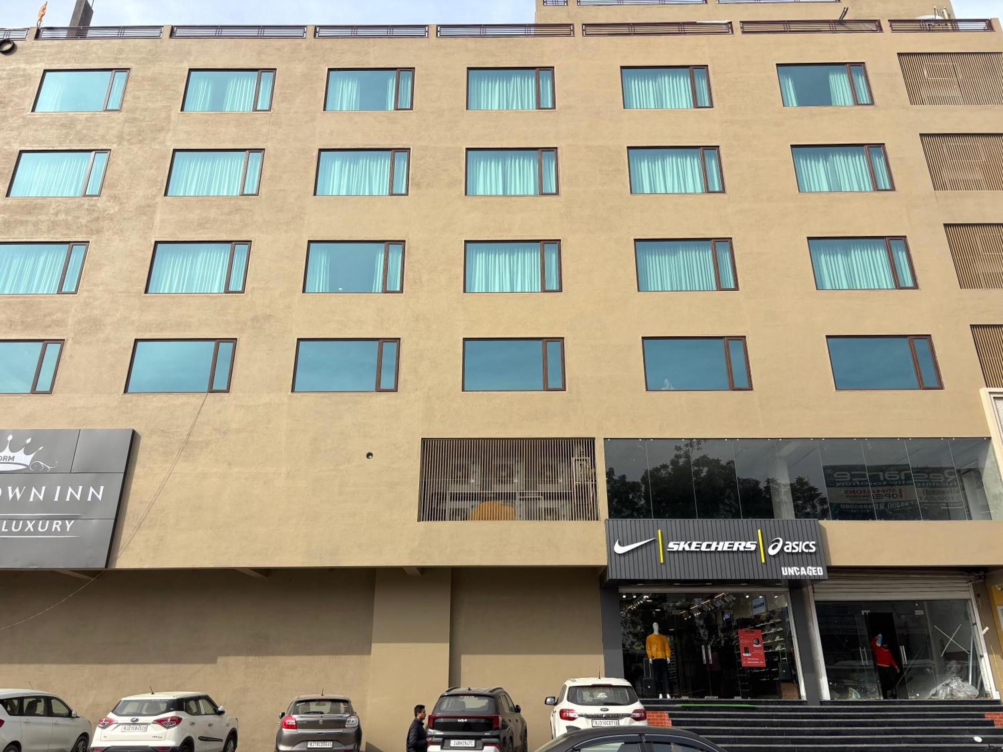 Hotel The Crown Inn Jhunjhunu Екстер'єр фото