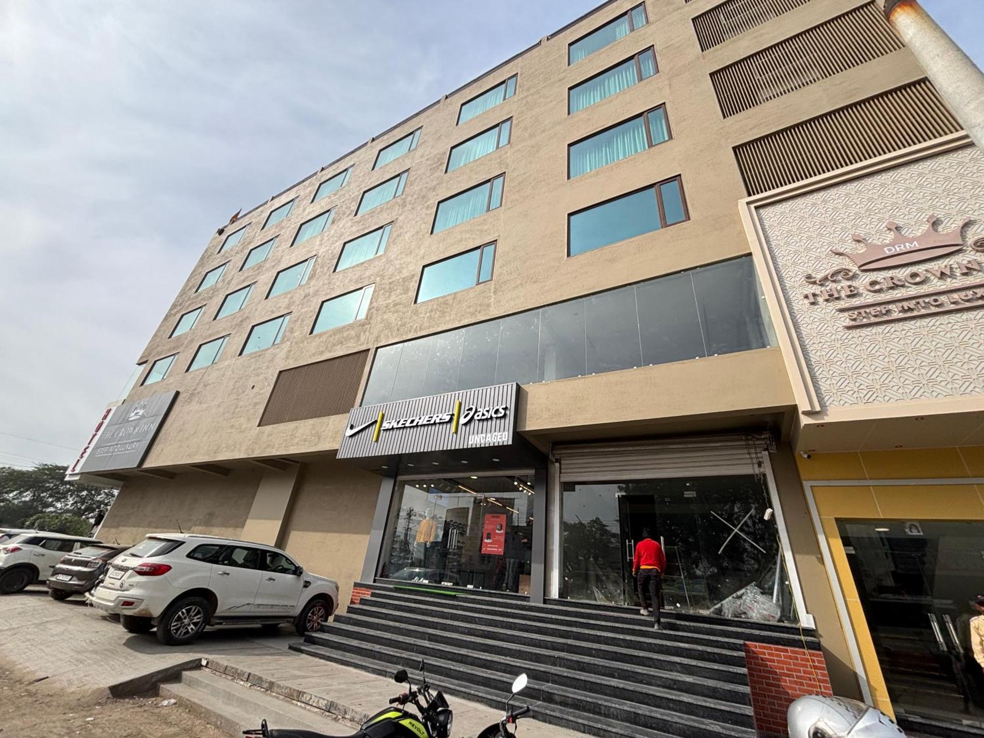 Hotel The Crown Inn Jhunjhunu Екстер'єр фото