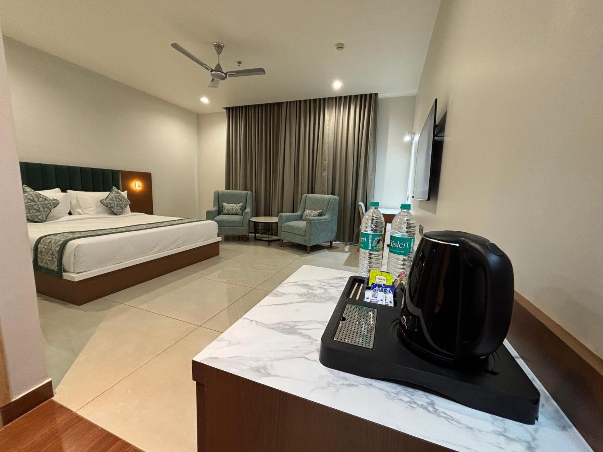 Hotel The Crown Inn Jhunjhunu Екстер'єр фото