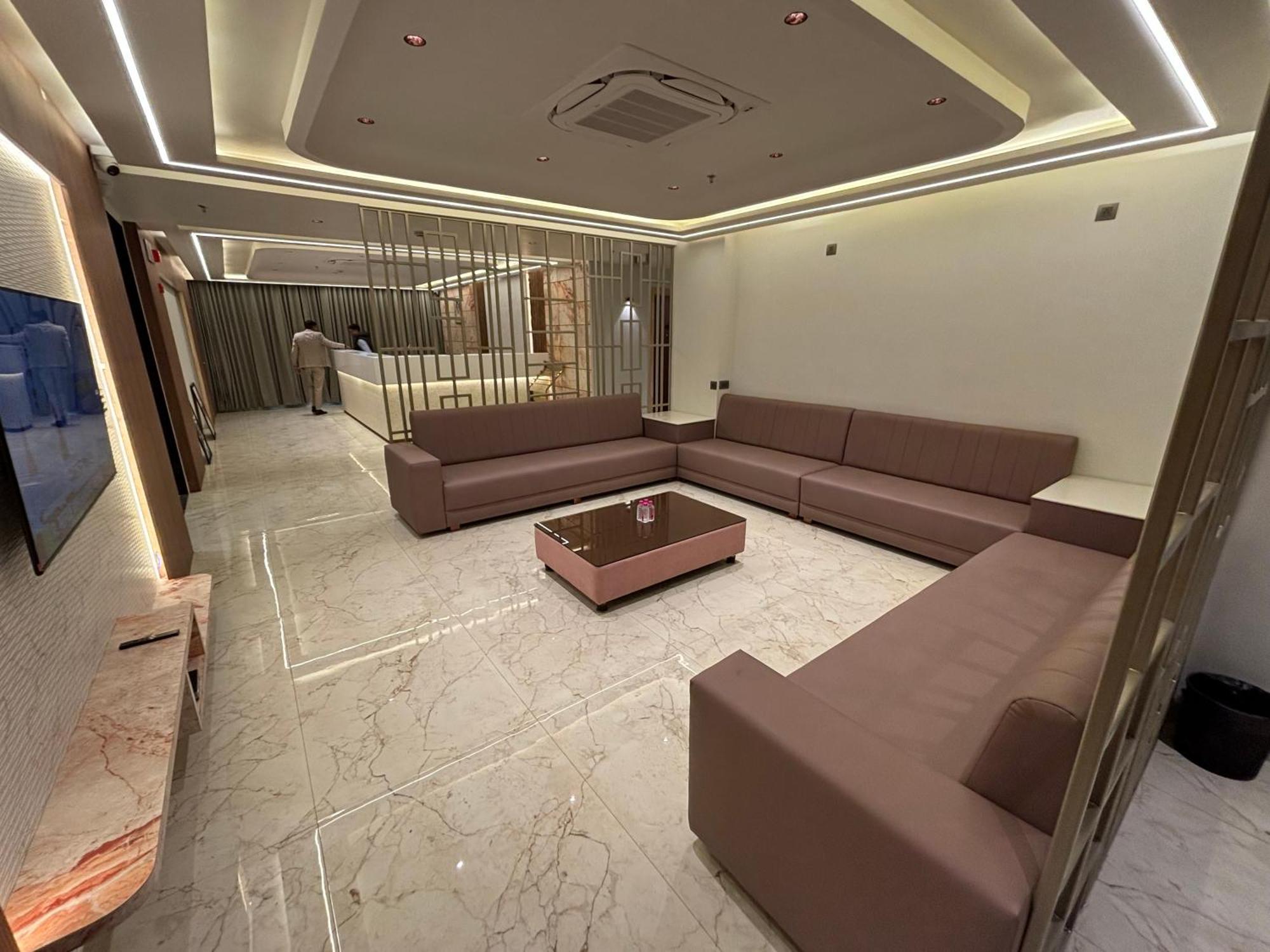 Hotel The Crown Inn Jhunjhunu Екстер'єр фото